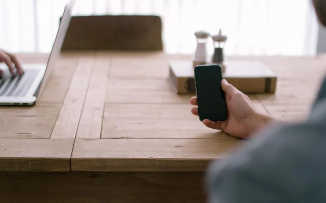 Apple Intelligence Gets a Memory Layer — Your iPhone Now Knows You